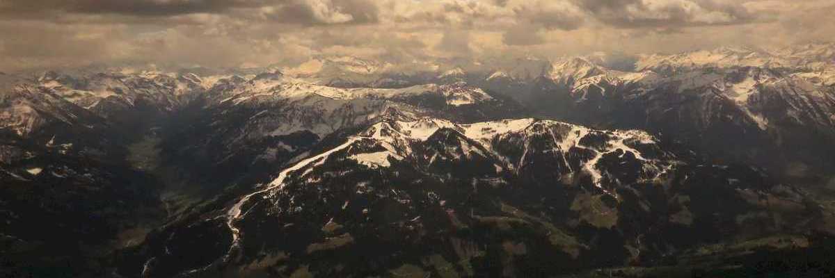 Flugwegposition um 11:43:19: Aufgenommen in der Nähe von Gemeinde Hüttau, Österreich in 2812 Meter